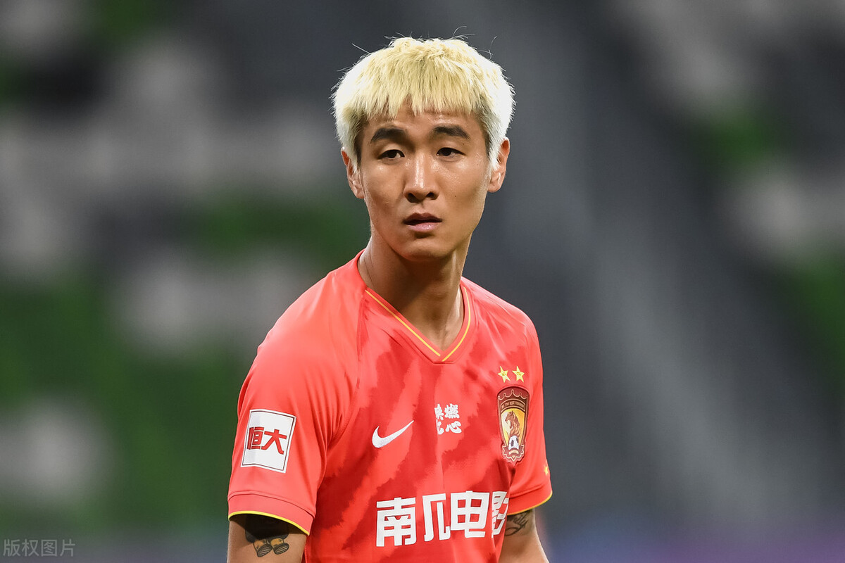 包含江苏苏宁取胜对手，继续保持不败战绩的词条